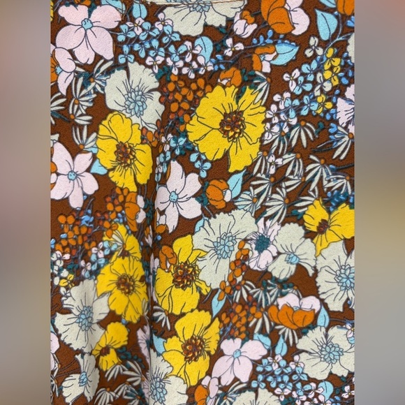Altar'd State Floral Wrap Brown
Yellow White Mini Skirt Size Small preloved - Picture 6 of 7